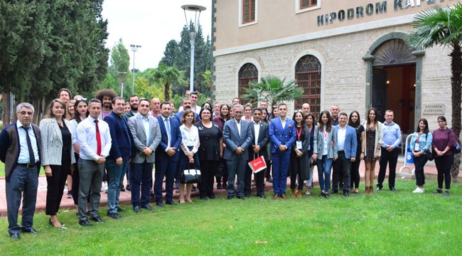 25 ÜNİVERSİTE KARİYER İÇİN TORBALI'DA