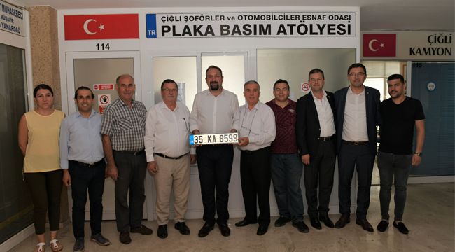 ARAÇ PLAKALARI ARTIK ÇİĞLİ’DE BASILIYOR