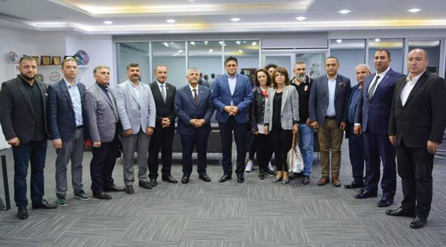 BAŞKAN ACAR'A MHP'DEN ZİYARET