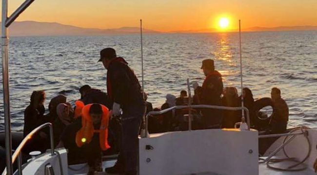 Çeşme'de 42 kaçak göçmen yakalandı