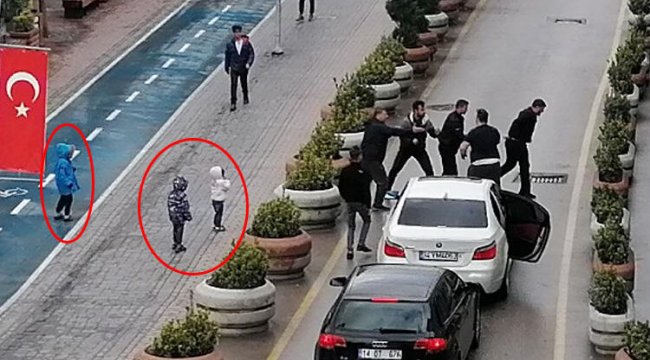 Çocuklarının gözü önünde darp edildi!
