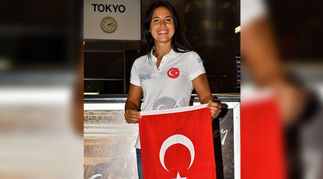 Dilara Uralp'in gözü Tokyo'da
