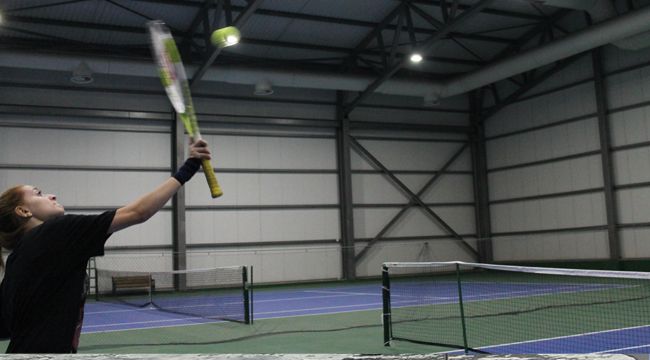Ege kortlarını tenis severlere açtı