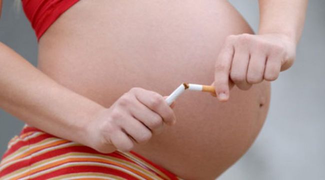 Gebelikte sigara içen annelere bir kötü haber daha