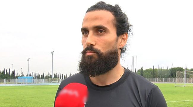 Hem futbolcu, hem kaptan, hem de teknik direktör!