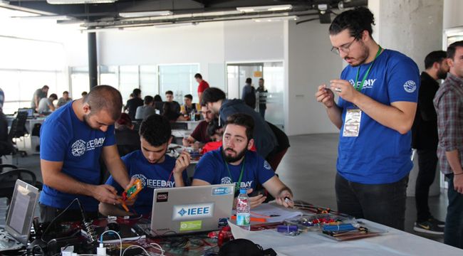 İZKA'DAN NEFES KESEN MARATON; ROBOTHON