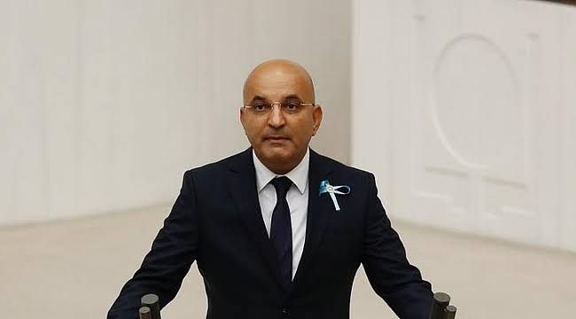 İZMİRLİ VEKİL KAZA GEÇİRDİ