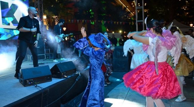 İzmirliler Sonbahar Festivaliyle eğlendi