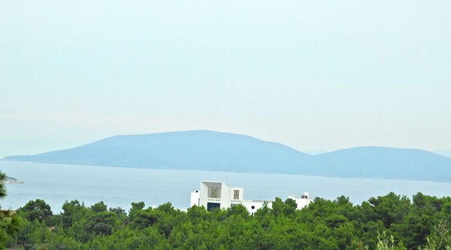 KAÇAK BOTU BATTI