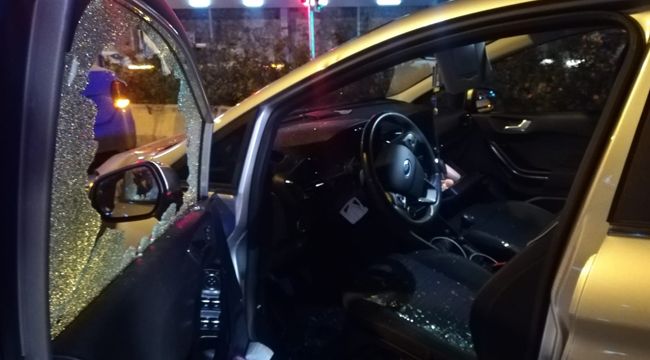 KADIN SÜRÜCÜ LEVYEYLE SALDIRDI