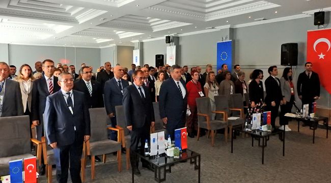 Kaymakamlar Çeşme'de buluştu