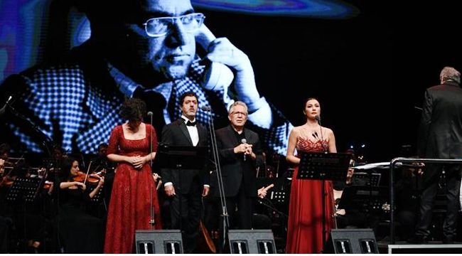 Livaneli hayranlarıyla son kez buluşacak