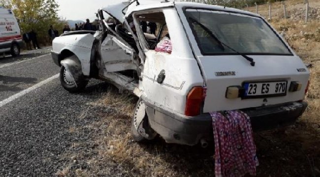 Otomobiller çarpıştı: 1 ölü, 3 yaralı