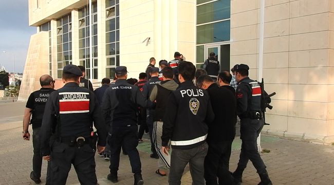 Afgan insan kaçakçıları tutuklandı