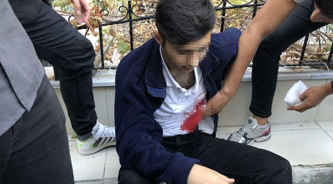 Avcılar’da lise öğrencilerine bıçaklı saldırı