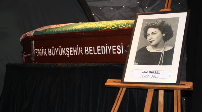 AYNI GÜN VEDA ETTİLER