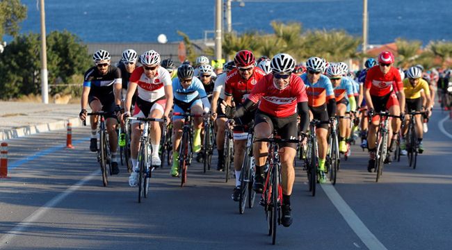 Bisikletçiler Çeşme'de buluşuyor