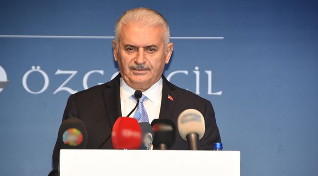 'BÜTÜN YOLLAR İZMİR'E ÇIKIYOR'