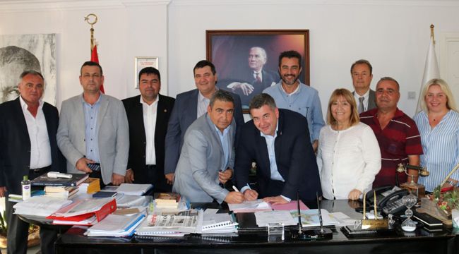 ÇEŞME’DE TOPLU İŞ SÖZLEŞMESİ SEVİNCİ