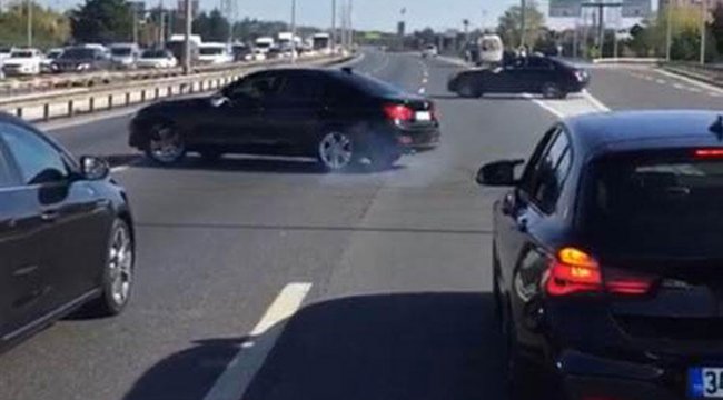 Drift yapan 5 sürücü gözaltına alındı.