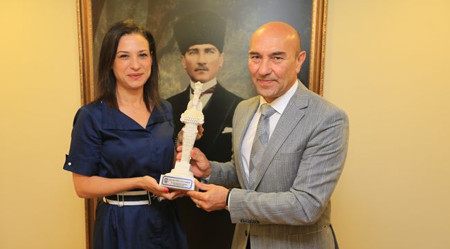 EFES SELÇUK BEŞ AÇILIŞLA TAÇLANIYOR