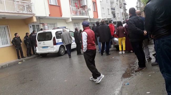 EŞİNİ BALTAYLA ÖLDÜRDÜ