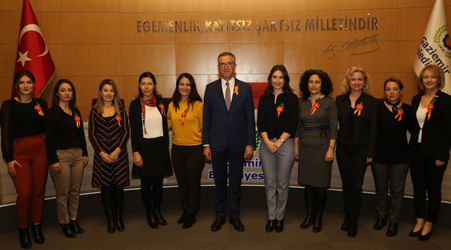 GAZİEMİR BELEDİYESİ TURUNCUYA BOYANDI