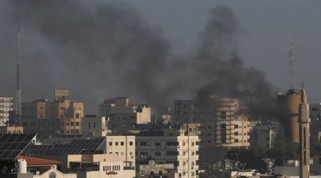 Gazze'ye hava saldırılarında ölü sayısı 12'ye yükseldi