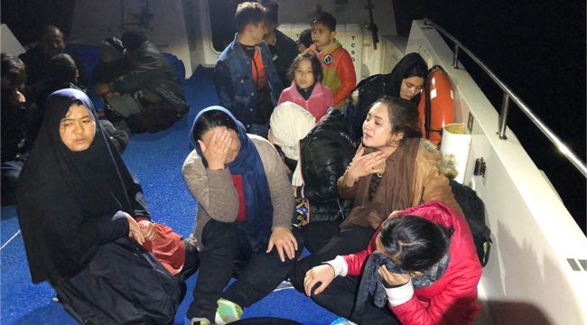 İzmir’de 58’i çocuk 127 düzensiz göçmen yakalandı