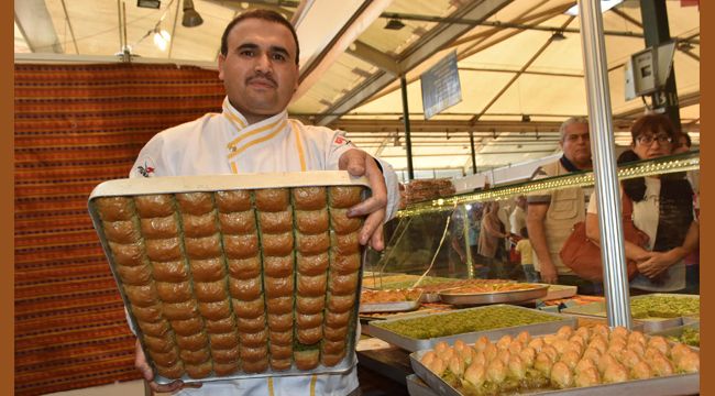 İzmir'deki Gaziantep Günleri hem gözlere hem mideye hitap etti