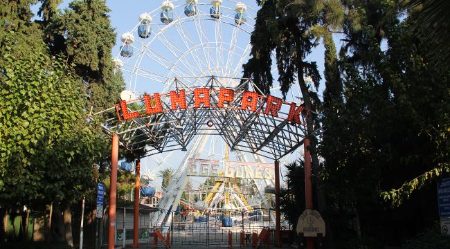 LUNAPARK DA TAŞINANLAR ARASINDA