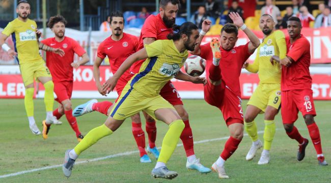 MENEMEN EVİNDE GALİP