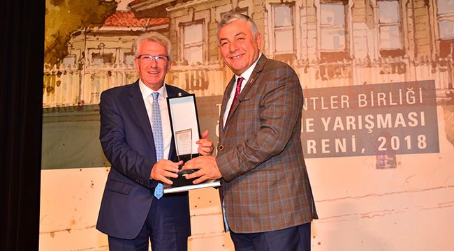 ÖDEMİŞ BELEDİYESİ ÖDÜLLE DÖNDÜ