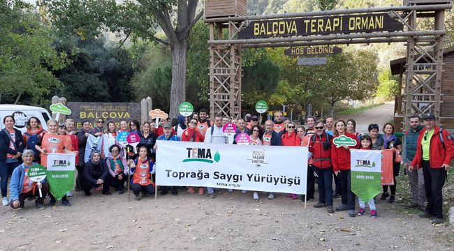 ÖĞRETMENLERDEN 'TOPRAĞA SAYGI'