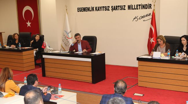 ÖĞRETMENLERİN ADI BAYRAKLI'DA YAŞAYACAK