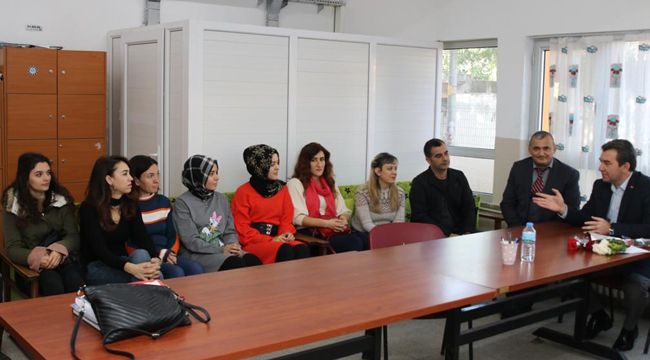 'OKULA İLK KEZ BAŞKAN GELDİ'