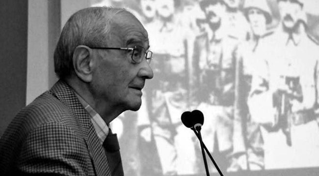 Prof. Dr. Mümtaz Soysal hayatını kaybetti