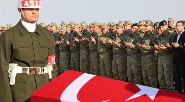 Şehit Topçu&#039;nun cenazesi memleketi Osmaniye&#039;ye uğurlandı