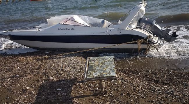 Yurt dışına gitmek için sürat teknesini çaldılar