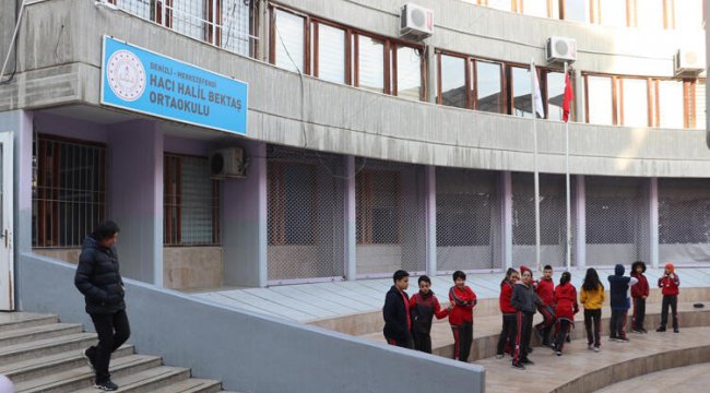 30 öğrenci hastaneye kaldırıldı