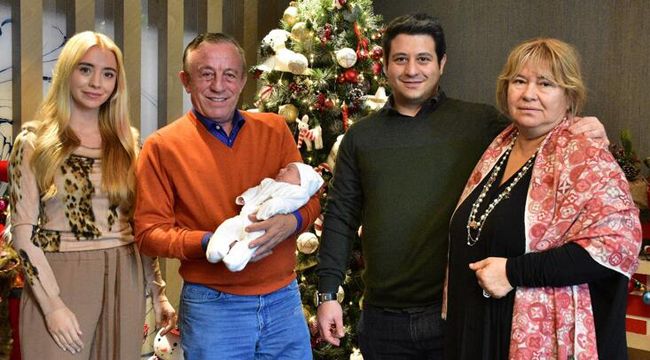 Ağaoğlu Ailesi'nin mutlu günü