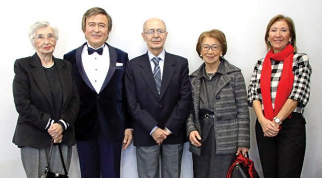 Ahmet Necdet Sezer Erol Evgin’i dinlemeye gitti
