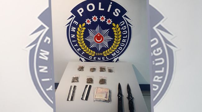 ARAÇTAN UYUŞTURUCU ÇIKTI