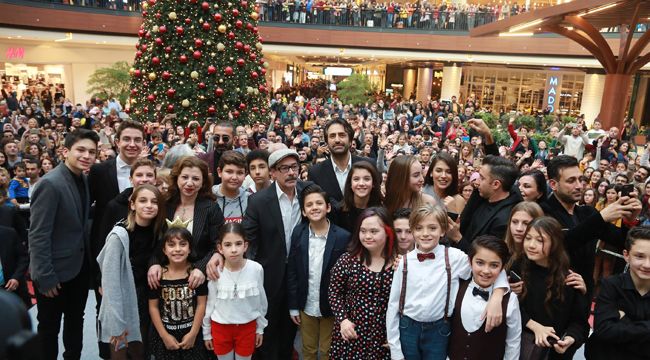 'MUCİZE 2 AŞK' FİLMİNE İZMİR'DE MUHTEŞEM GALA