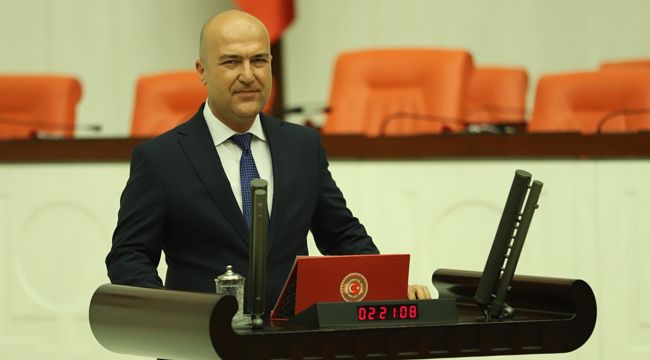 O MÜDÜR ÖĞRETMEN OLARAK GÖREVDE