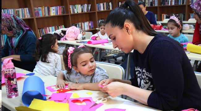 BAYRAKLI'DA HERKES İÇİN KÜTÜPHANE