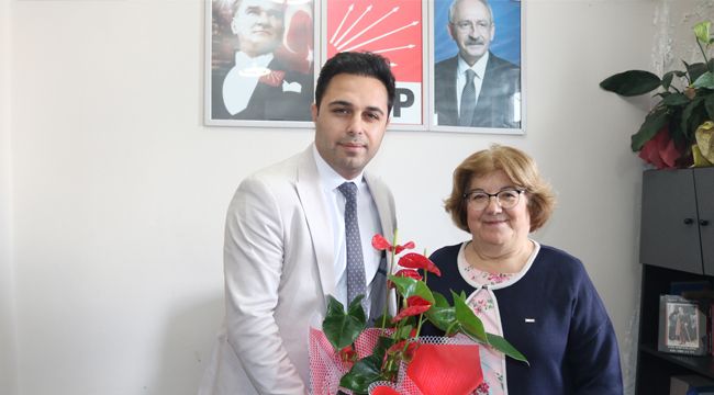 CHP FOÇA’DA AYLA YILMAZ GÖREVE BAŞLADI