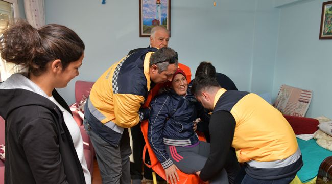 ÇİĞLİ'DE AYDA 300 HASTA TAŞINIYOR