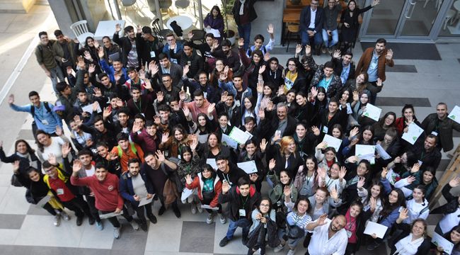 GENÇLER GELECEK İÇİN YARIŞTI