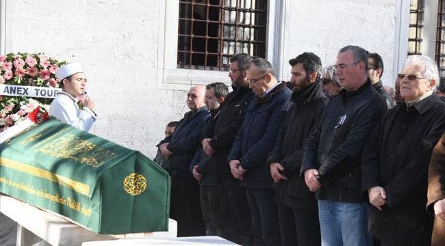 Hale Akınlı son yolculuğuna uğurlandı